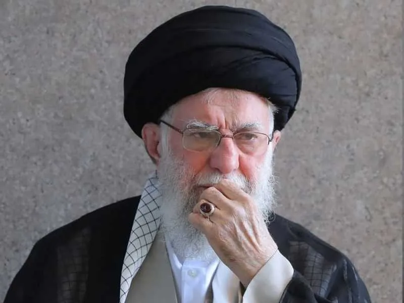 علي خامنئي